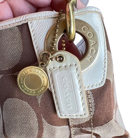 COACH 10858 Legacy Multi-Stripe Hobo Shoulder Bag Authentication‎ Certificate - Picture 14 of 16